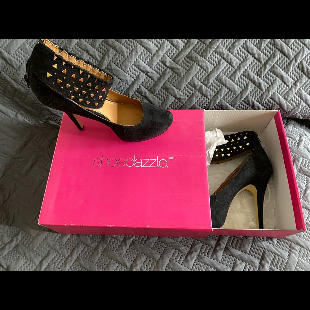 SHOE DAZZLE- Spiked Suede BLK/GLD (27)